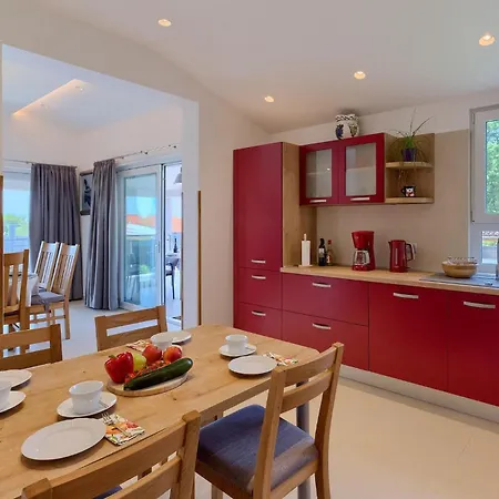 Monte Uliveto 펜션 풀라