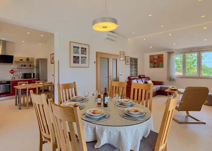 بيت للعطل Monte Uliveto بولا